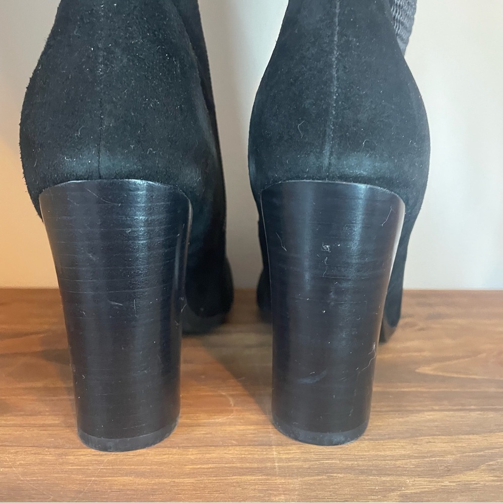 Le Chateau Elegant Black Suede Heeled Boots - Picture 7 of 16